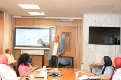 مركز تحديث الصناعة يعقد ورش عمل حول الأساليب الحديثة في التسويق