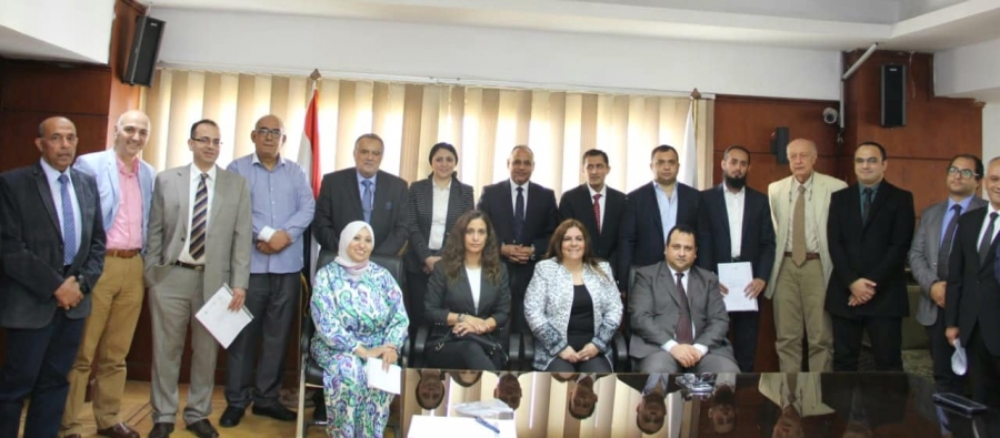 أكاديمية البحث العلمي ومركز تحديث الصناعة تسلم عقود 8 مشروعات بحثية ضمن مبادرة ربط البحث العلمي بالصناعة